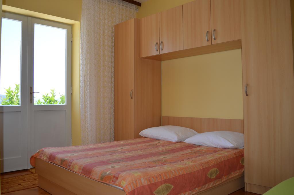 Apartments Majstrovic Живогошче Экстерьер фото