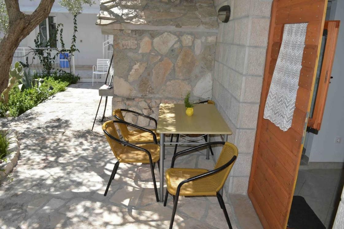 Apartments Majstrovic Живогошче Экстерьер фото